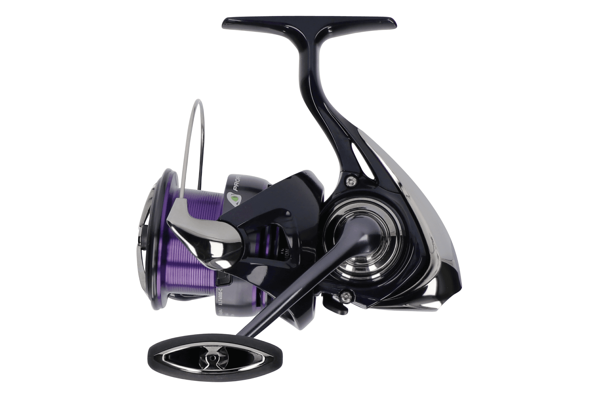 Серия Daiwa 24 Prorex X LT — вид сбоку, фиолетовая шпуля; точный SKU по фото не установлен