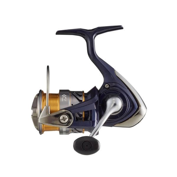Серия Daiwa 20 Crest LT — вид сбоку со стороны рукоятки