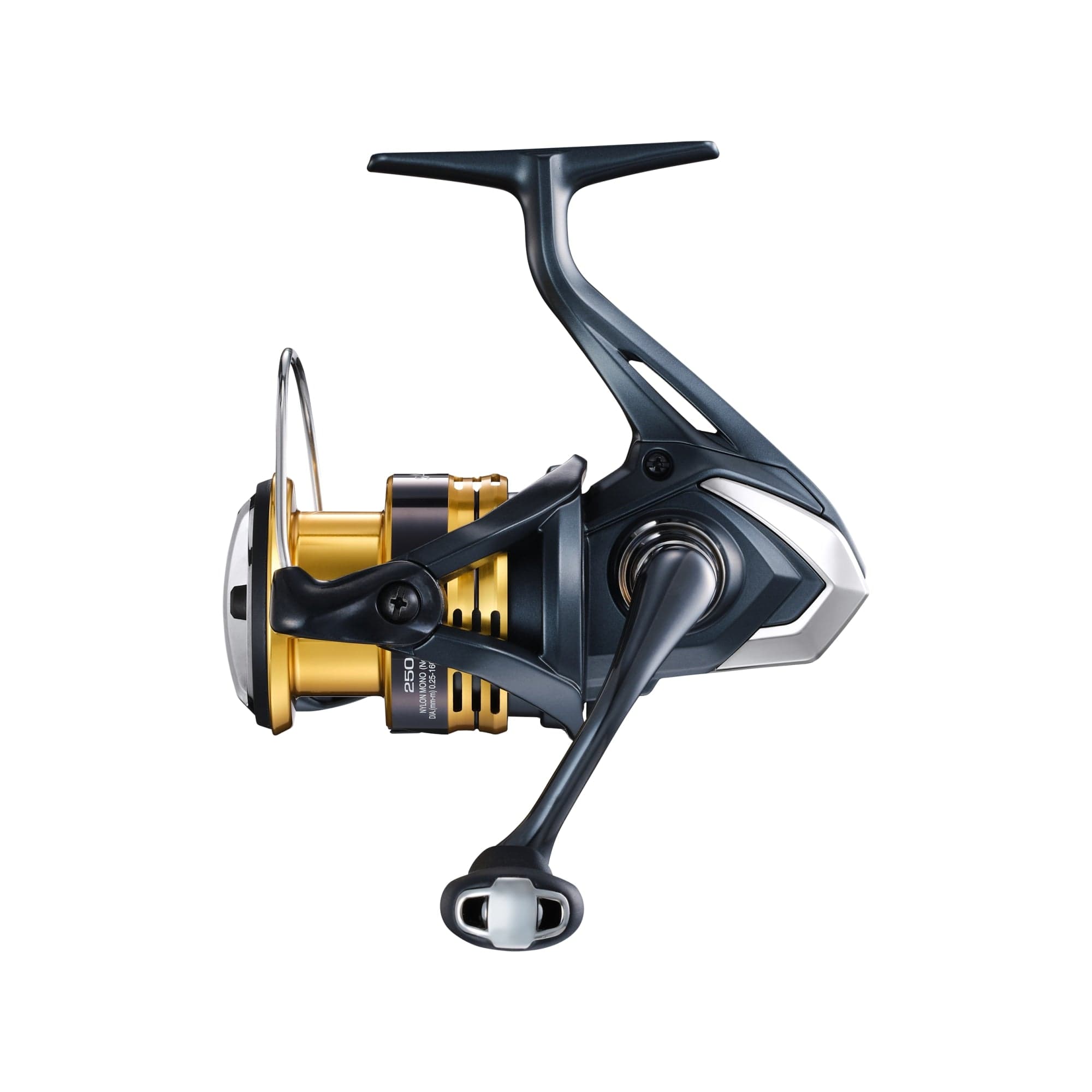 Shimano Sahara FJ — вид под углом на корпус и шпулю; серийное фото